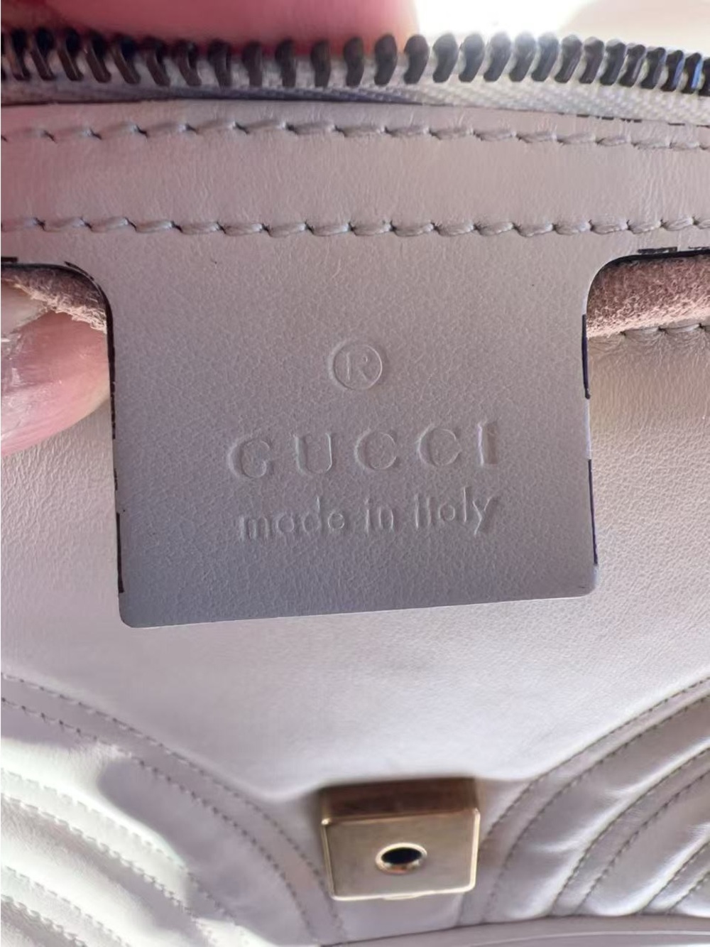 Gucci GG Marmont medium shoulder bag - Picture 10 of 12